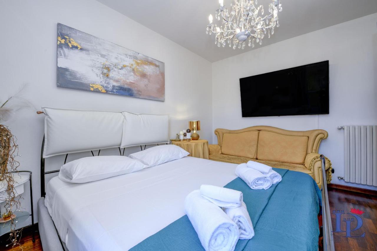 Desenzanoloft Official Partner Marriott Homes & Villas - Luxury Suite With Jacuzzi And Garden Desenzano del Garda Exterior foto