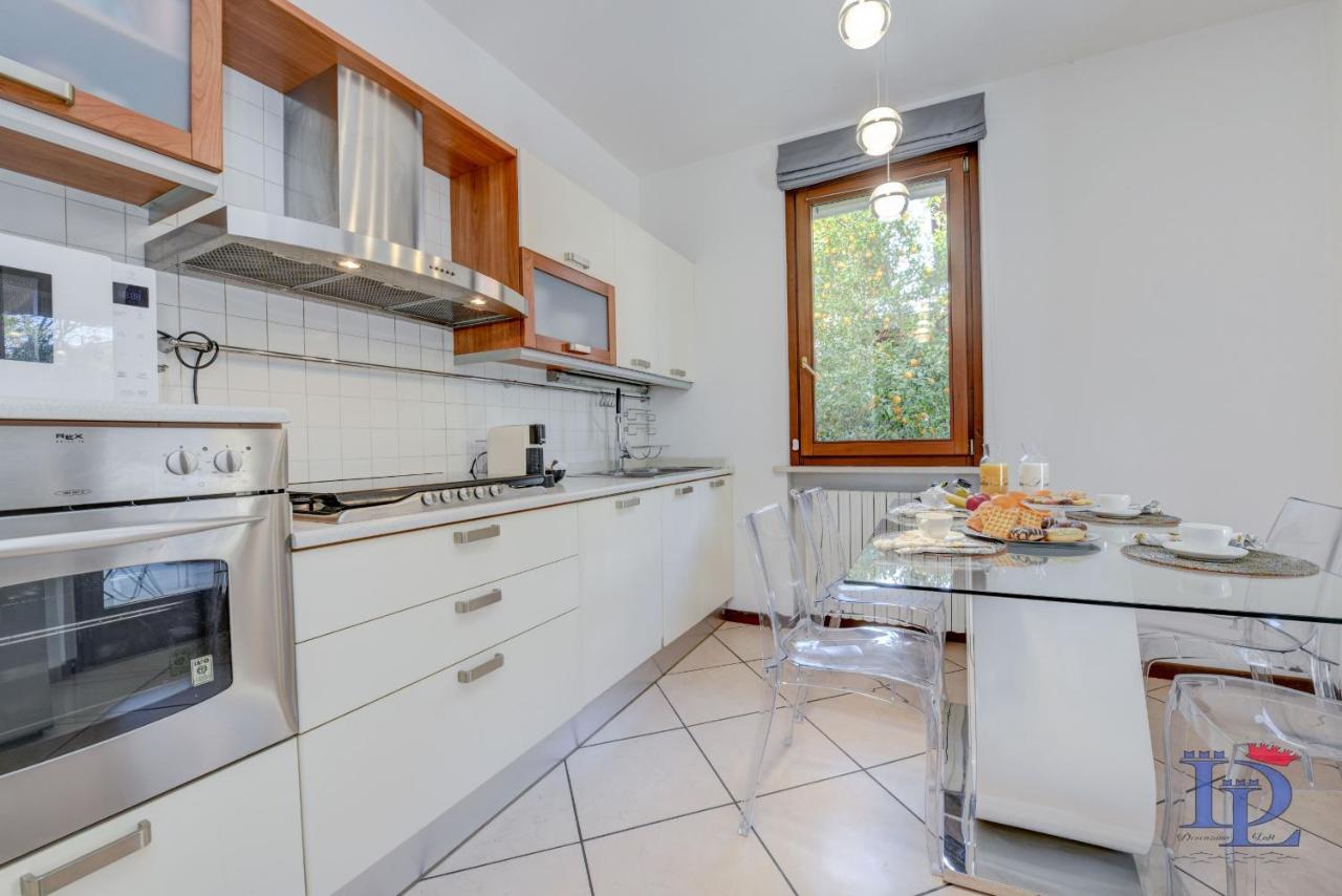 Desenzanoloft Official Partner Marriott Homes & Villas - Luxury Suite With Jacuzzi And Garden Desenzano del Garda Exterior foto