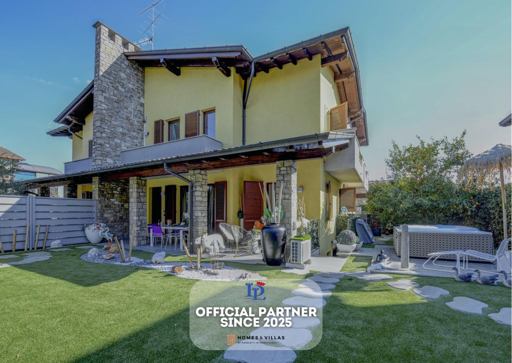 Desenzanoloft Official Partner Marriott Homes & Villas - Luxury Suite With Jacuzzi And Garden Desenzano del Garda Exterior foto